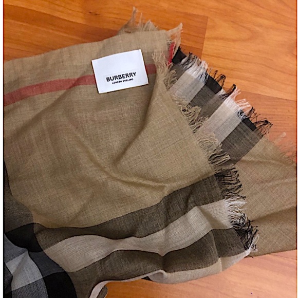 Burberry Lightweight Check Wool Silk Scarf - Picture 10 of 11